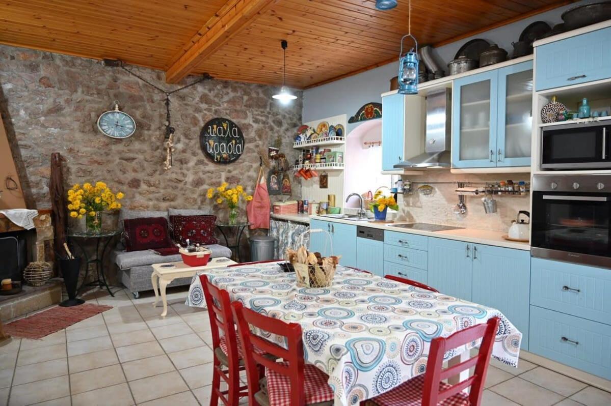 Kalavrita Winter Retreat - Homely Spacious Chalet Áno Vlasía Exteriér fotografie