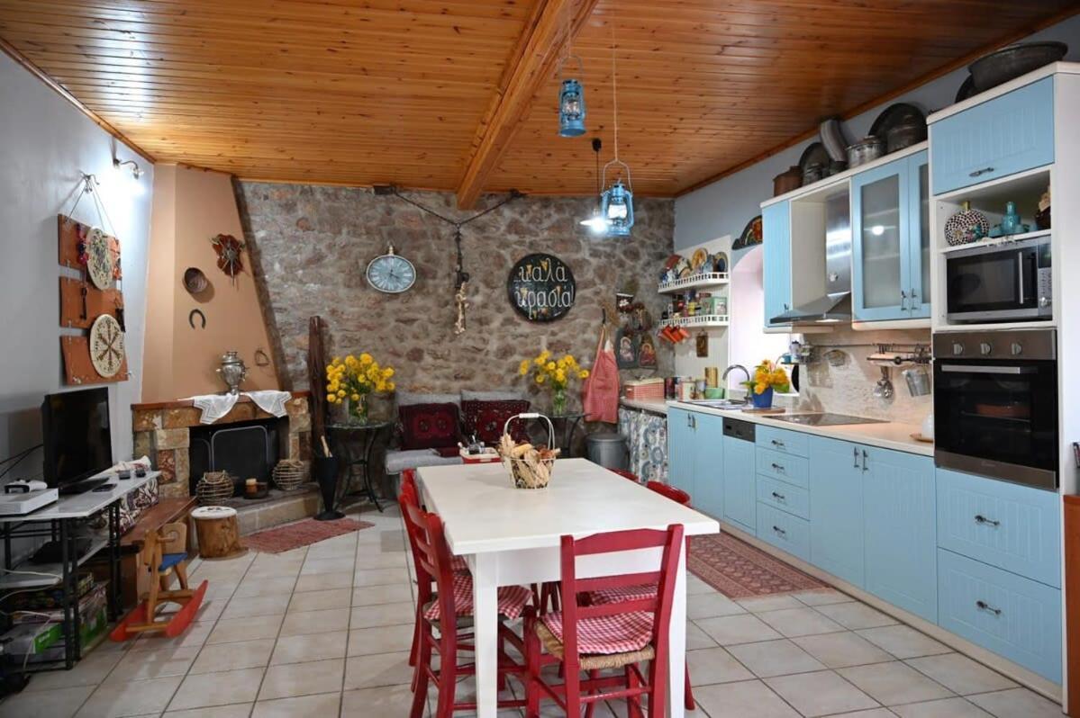 Kalavrita Winter Retreat - Homely Spacious Chalet Áno Vlasía Exteriér fotografie
