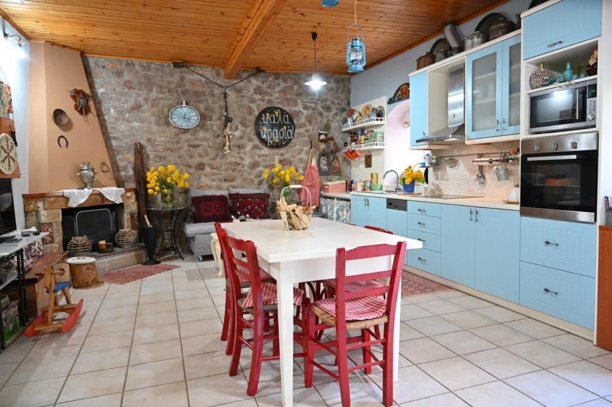 Kalavrita Winter Retreat - Homely Spacious Chalet Áno Vlasía Exteriér fotografie