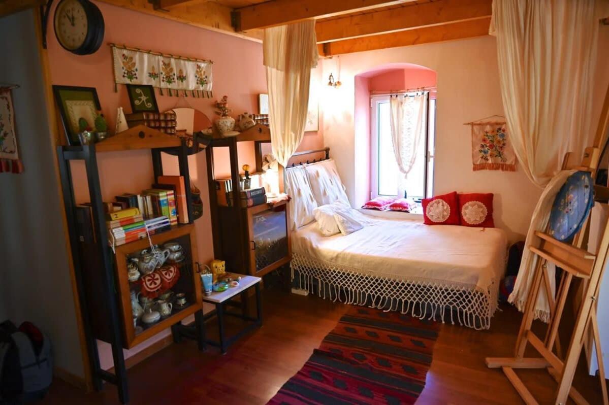 Kalavrita Winter Retreat - Homely Spacious Chalet Áno Vlasía Exteriér fotografie